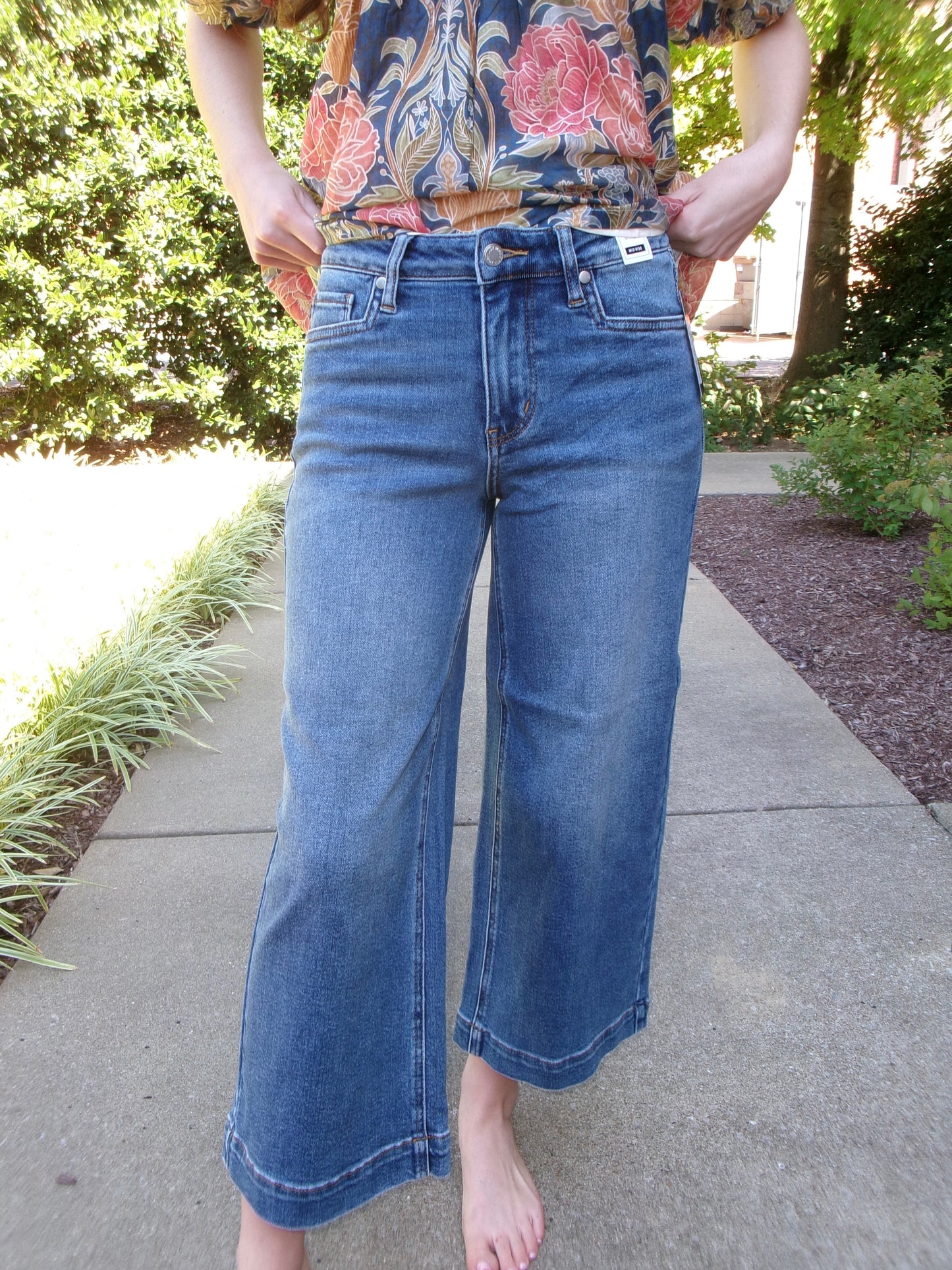 JB Mid-Rise Retro Crop