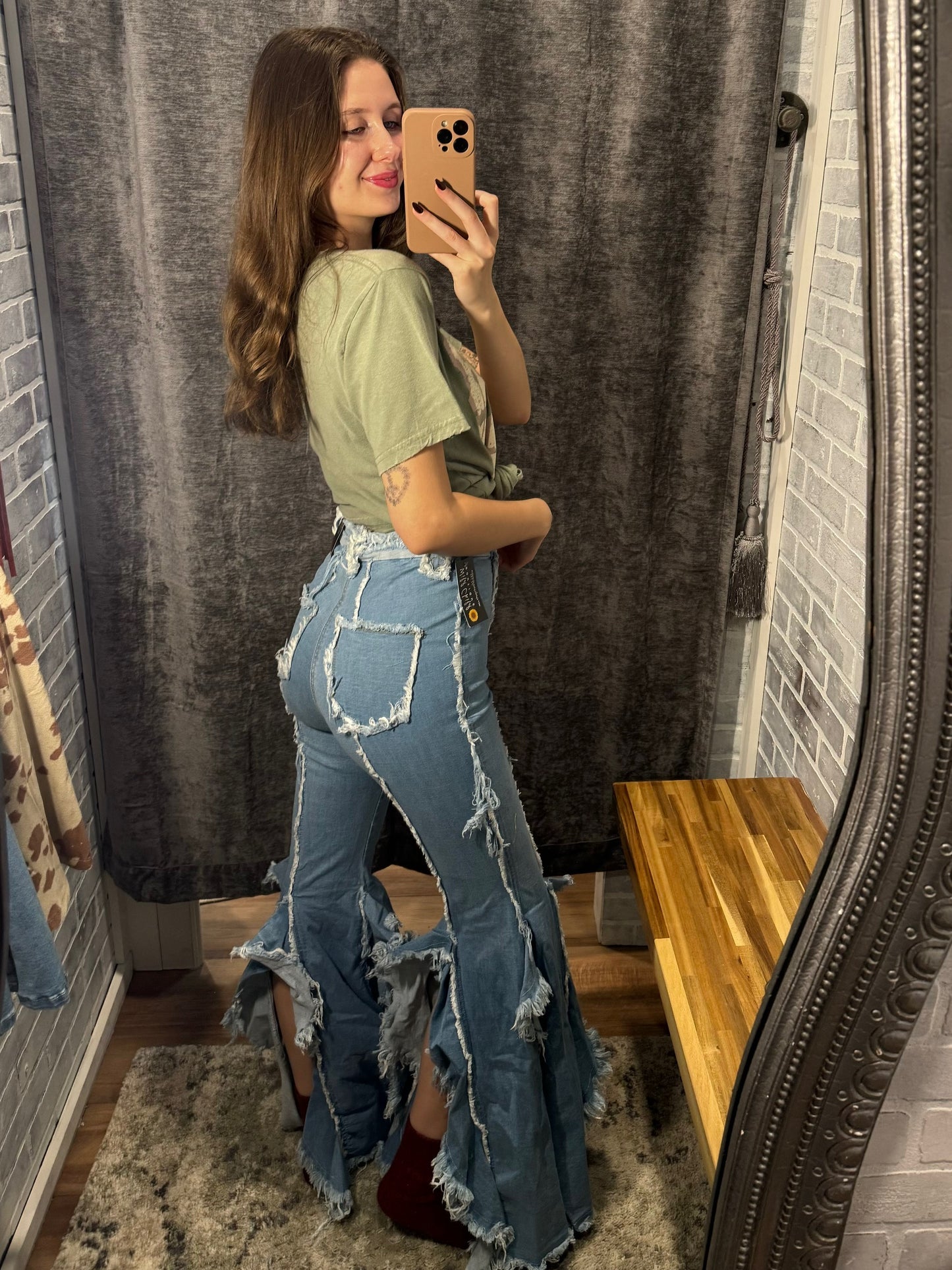 Super Distress Ruffle Flare