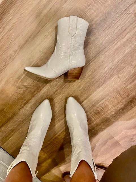 BAMBI BOOTIE -WHITE