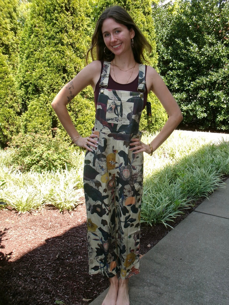 Nikki Artist Abstract Overall